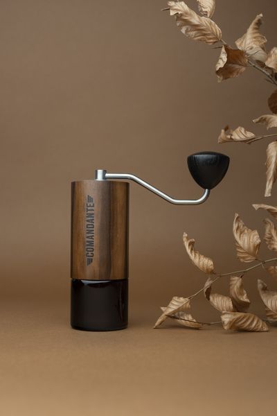 Кофемолка ручная Comandante C40 MK4 Liquid Amber 3307 фото